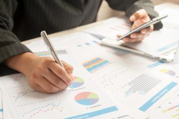 Unexpectedly Slow Growth in Services Could Spell Recession, Gold Prices Rise