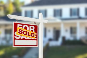 New Home Sales Drop in September, Gold Prices Rise