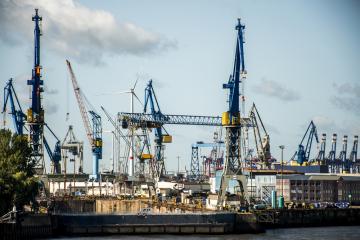 German Industrial Production Rose Unexpectedly in March, Spot Gold Price Tests $1290
